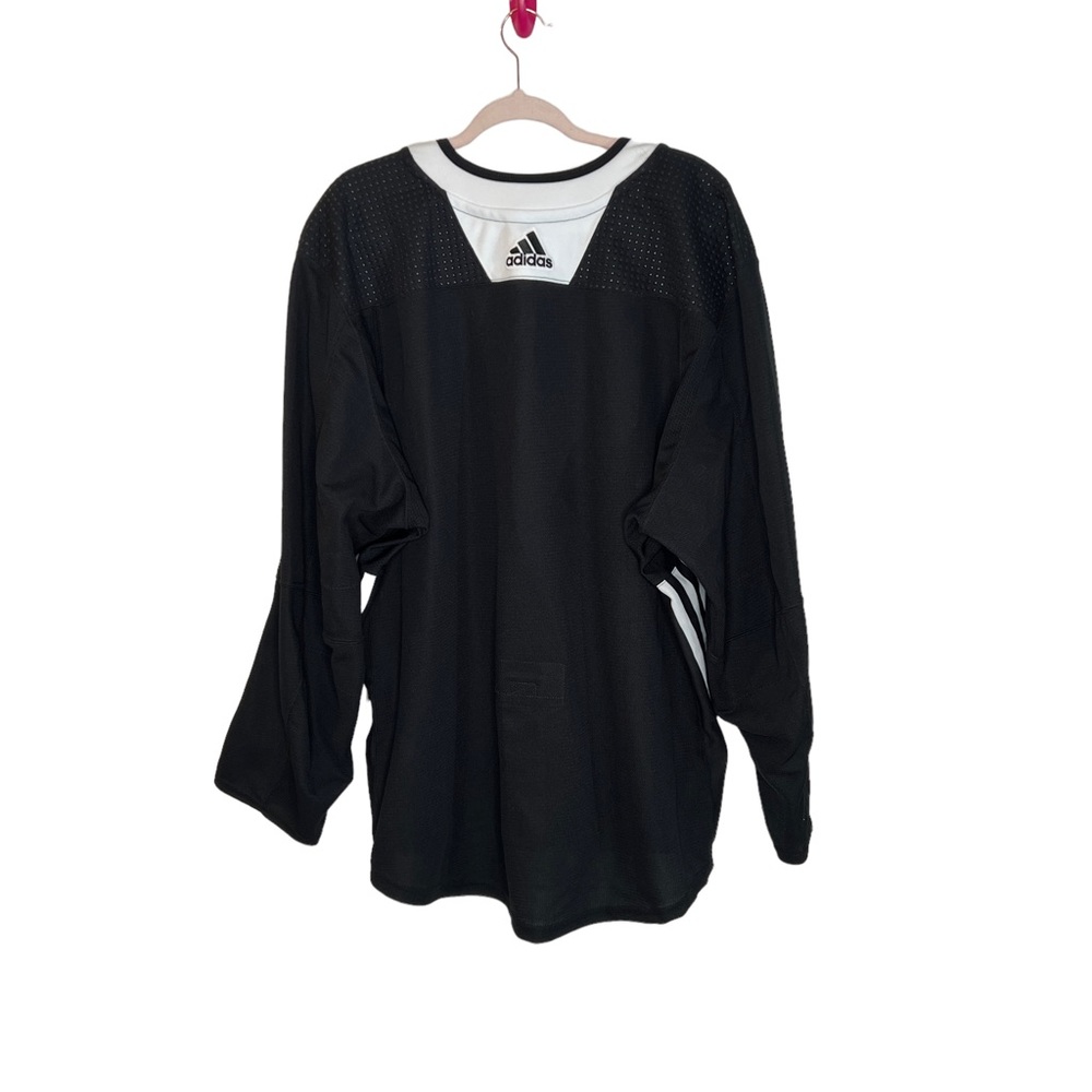 Adidas NHL Detroit Red Wings black jersey - Picture 2 of 7